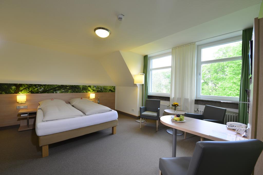 Tagungszentrum Schmerlenbach Hösbach Exteriör bild