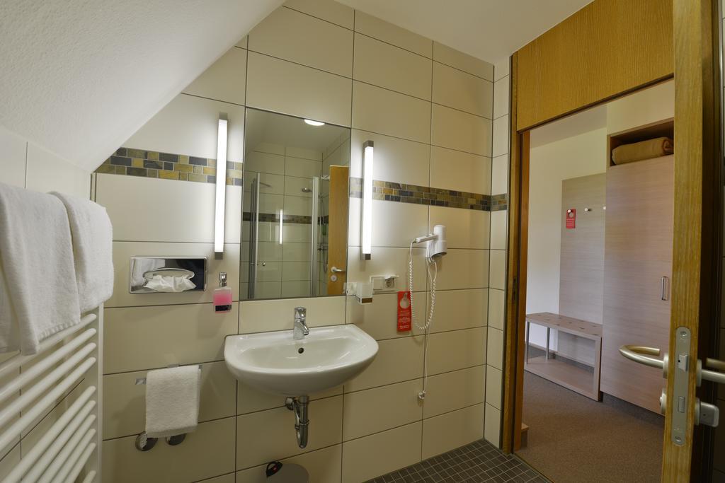 Tagungszentrum Schmerlenbach Hösbach Exteriör bild
